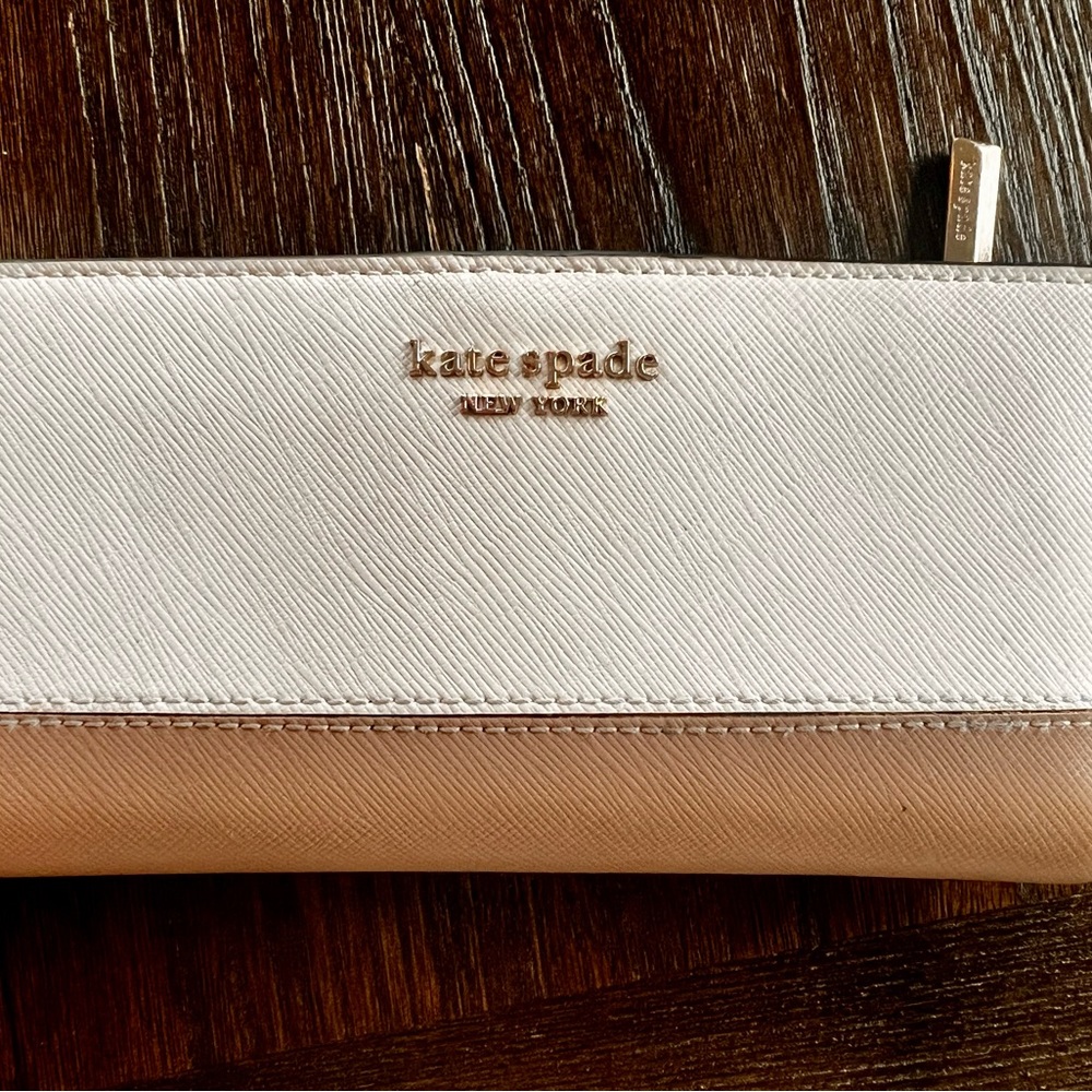♠️♠️Brand new Kate Spade ♠️ Wallet